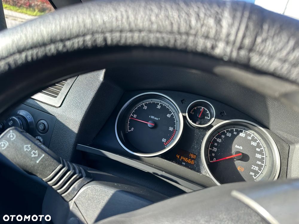 Opel Zafira 1.9 CDTI Navi - 19