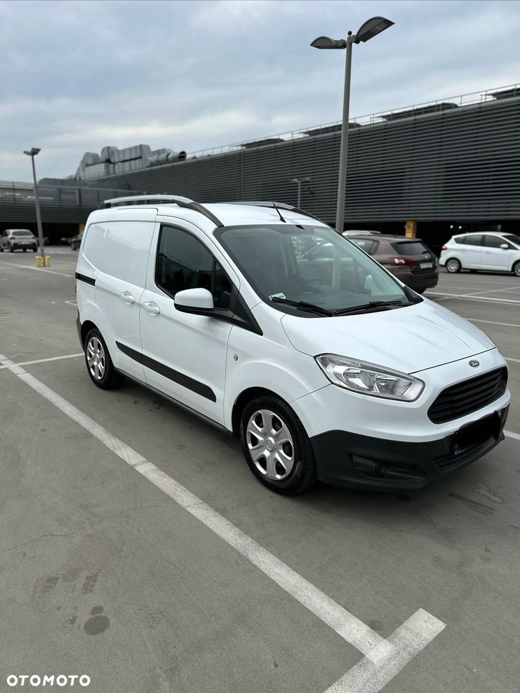 Ford Transit Courier - 1