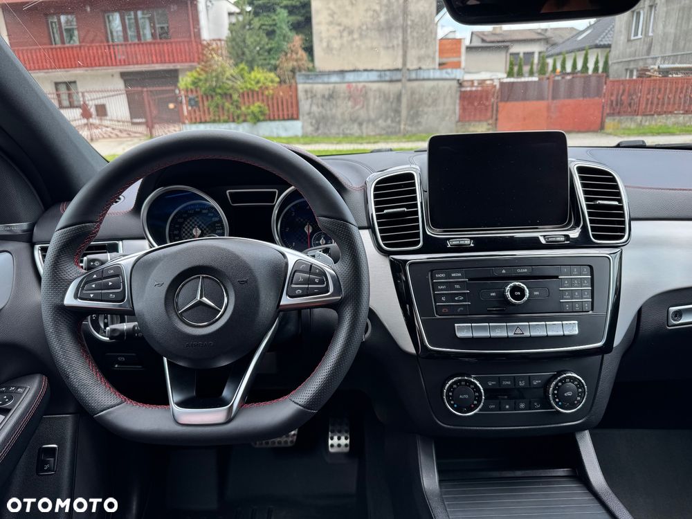 Mercedes-Benz GLE - 10