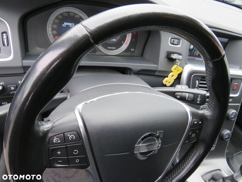 Volvo V60 DRIVe - 22