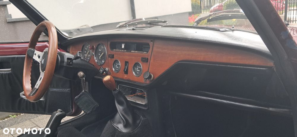 Triumph Spitfire - 21