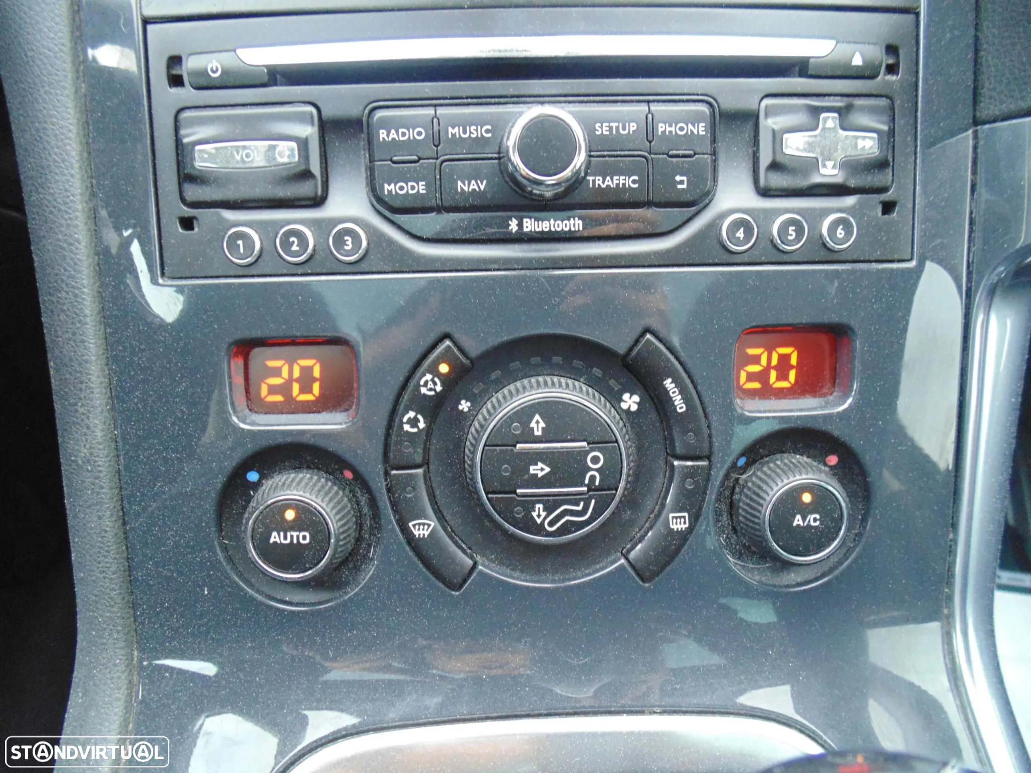 Peugeot 3008 1.6 e-HDi Allure 2-Tronic 110g - 30