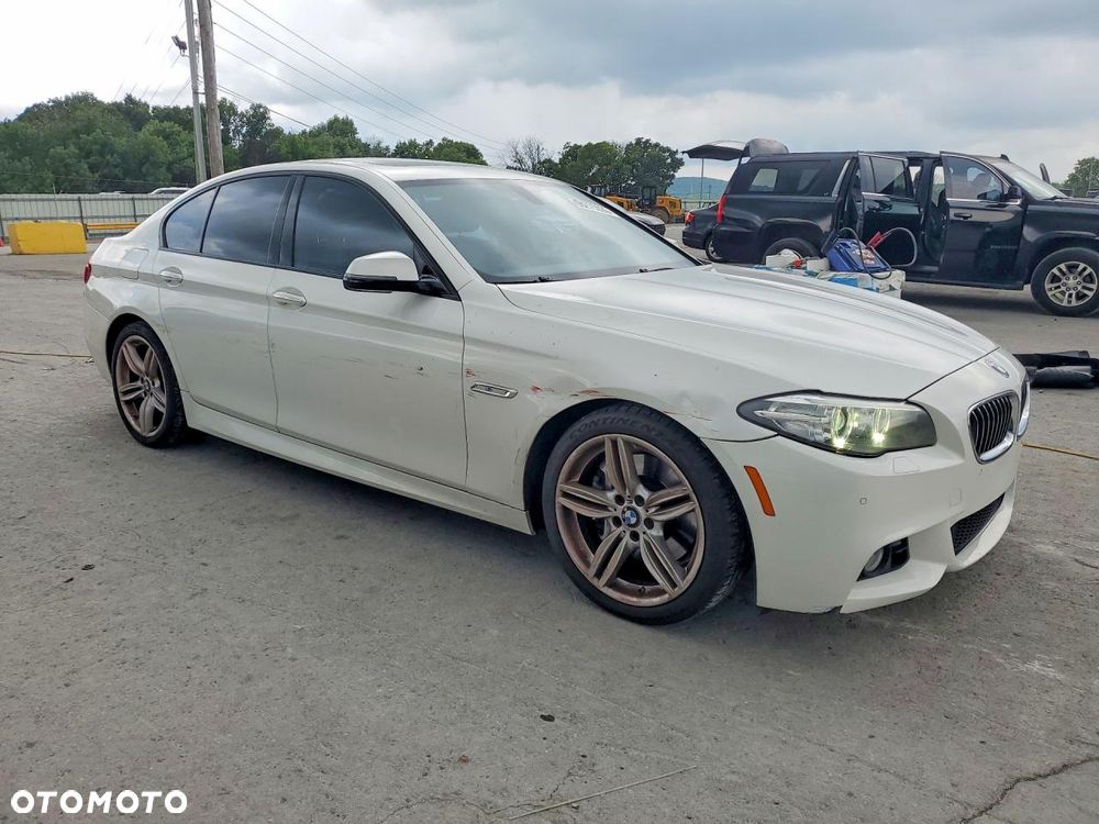 BMW Seria 5 2016 photo 4