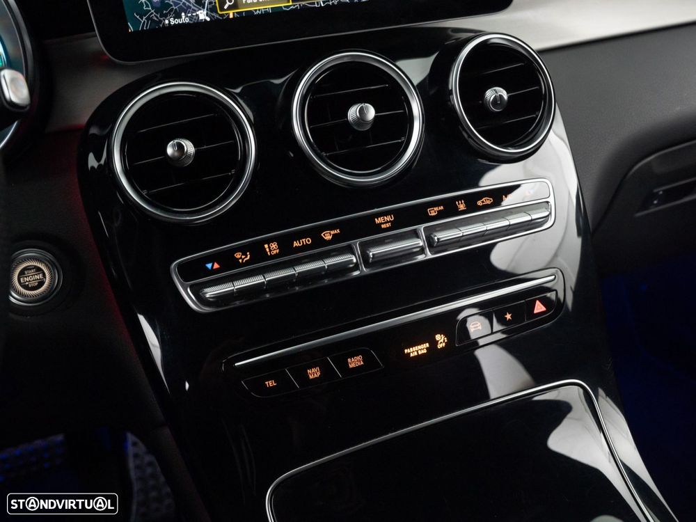 Mercedes-Benz GLC 300 e Coupé 4Matic - 28