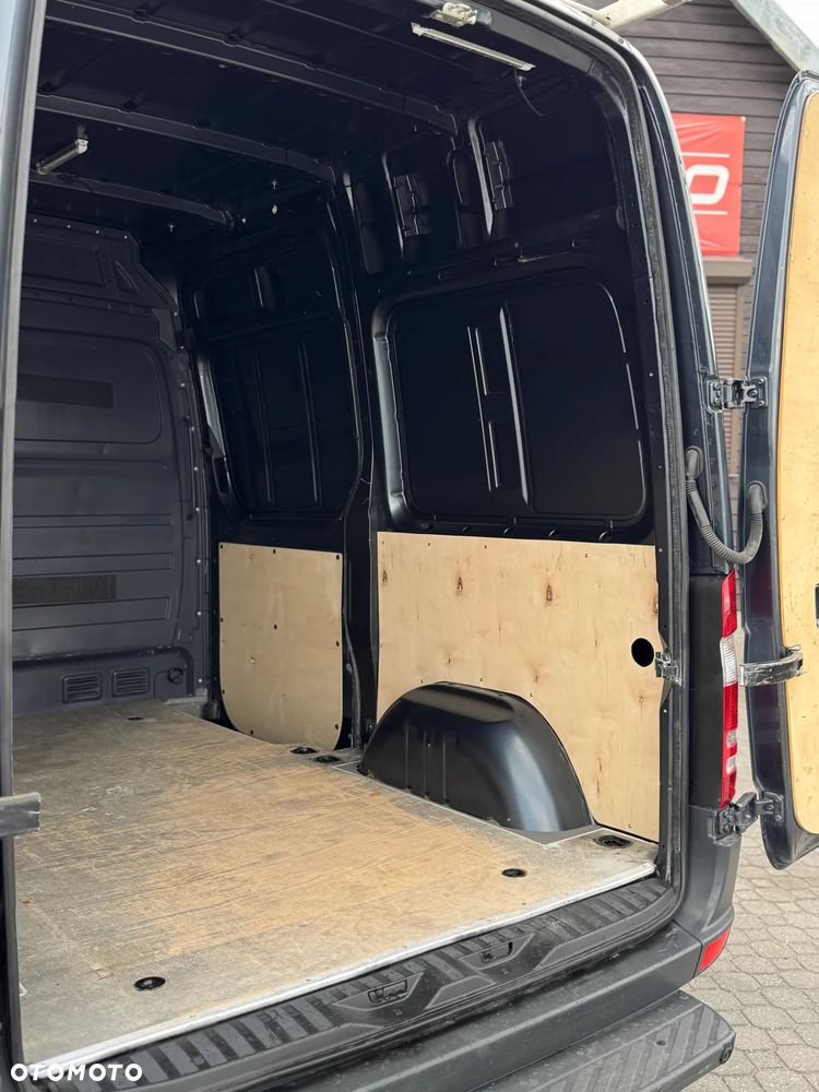 Mercedes-Benz SPRINTER 319 - 9