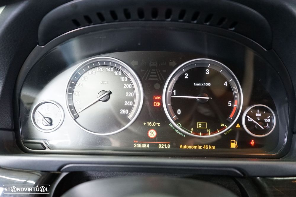 BMW 520 d Line Luxury - 30