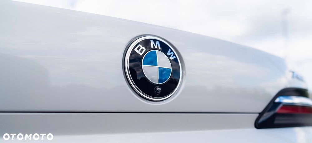 BMW Seria 7 730d xDrive mHEV - 11