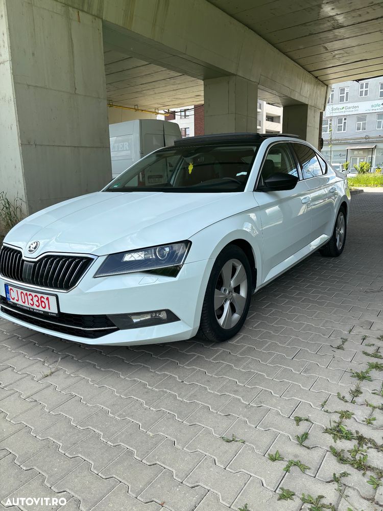 Skoda Superb 2.0 TDI DSG Sportline - 4