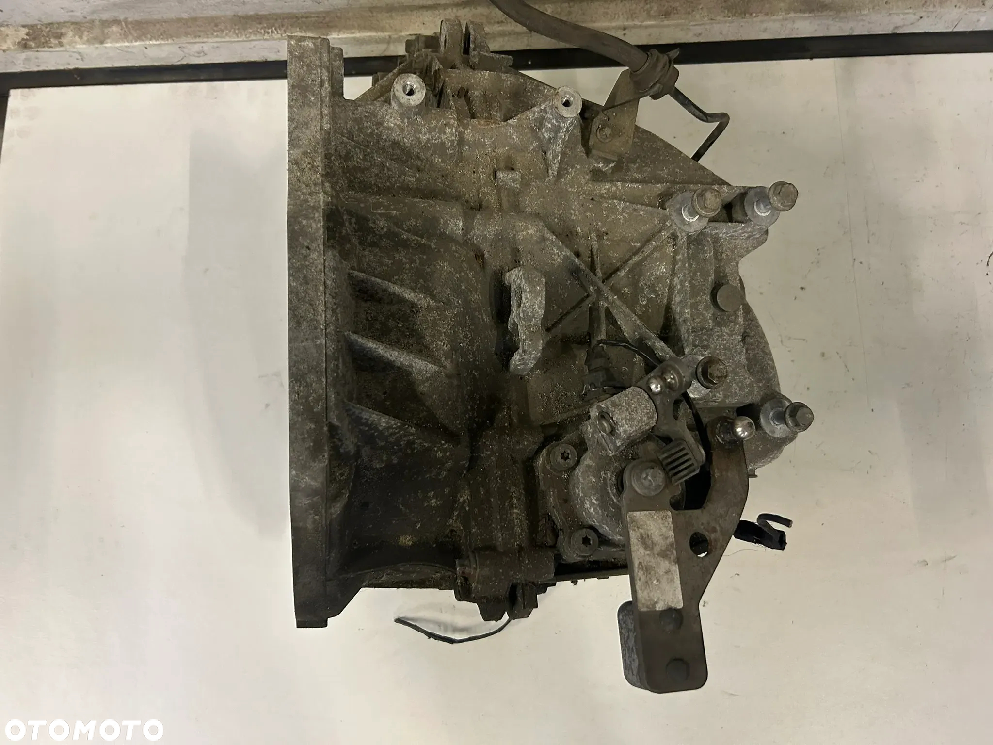 Mini Cooper R56 1.6 16v skrzynia biegow manualna 6  2300.7568724-02  0326626chb - 8