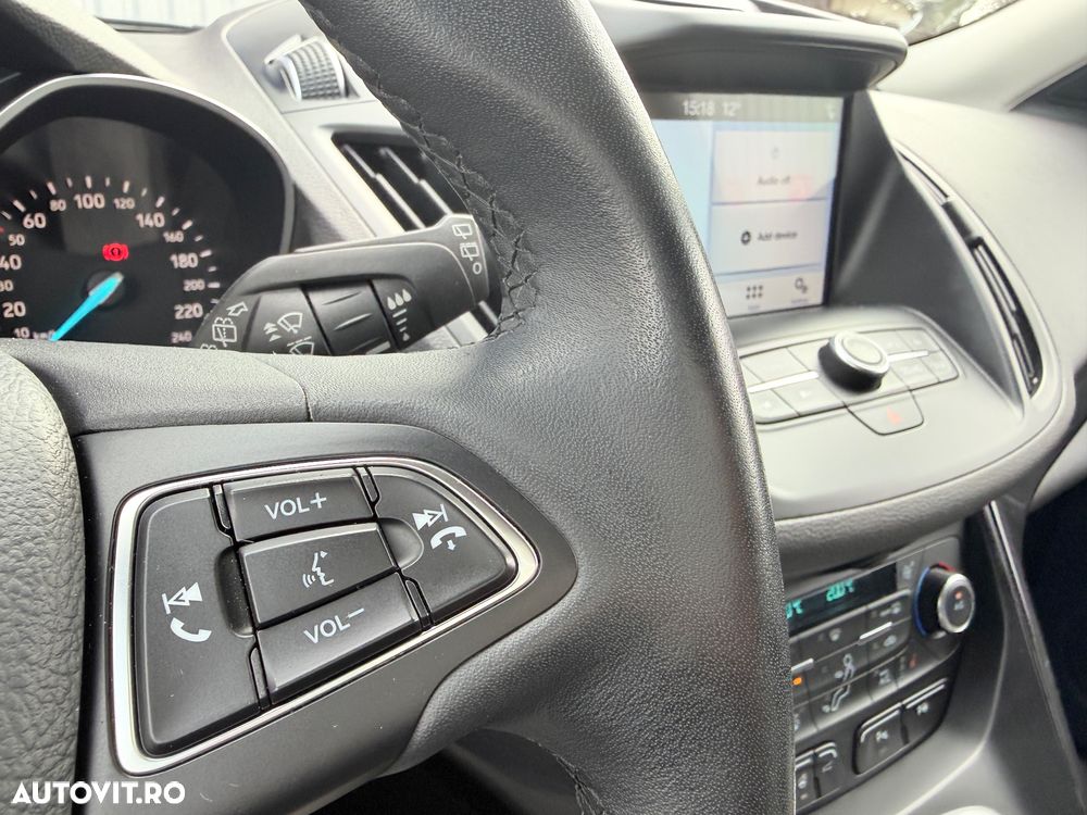 Ford Kuga 1.5 EcoBoost 2x4 Titanium - 27