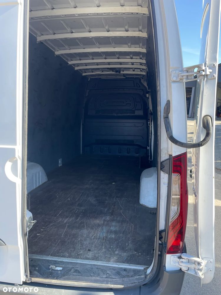 Mercedes-Benz SPRINTER - 7