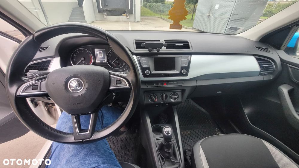 Skoda Fabia - 12