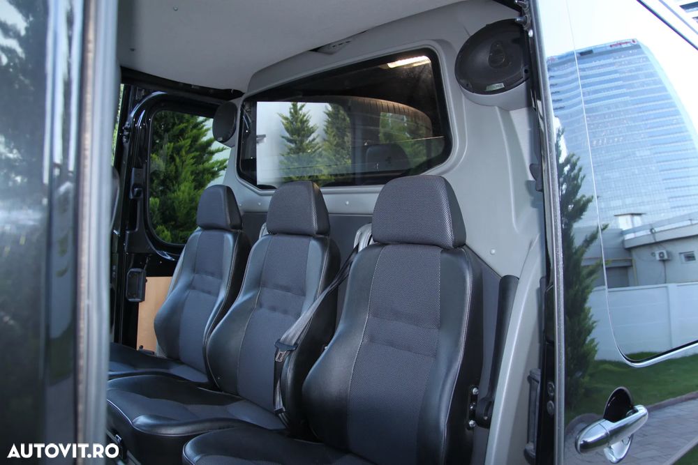 Mercedes-Benz Sprinter - 33