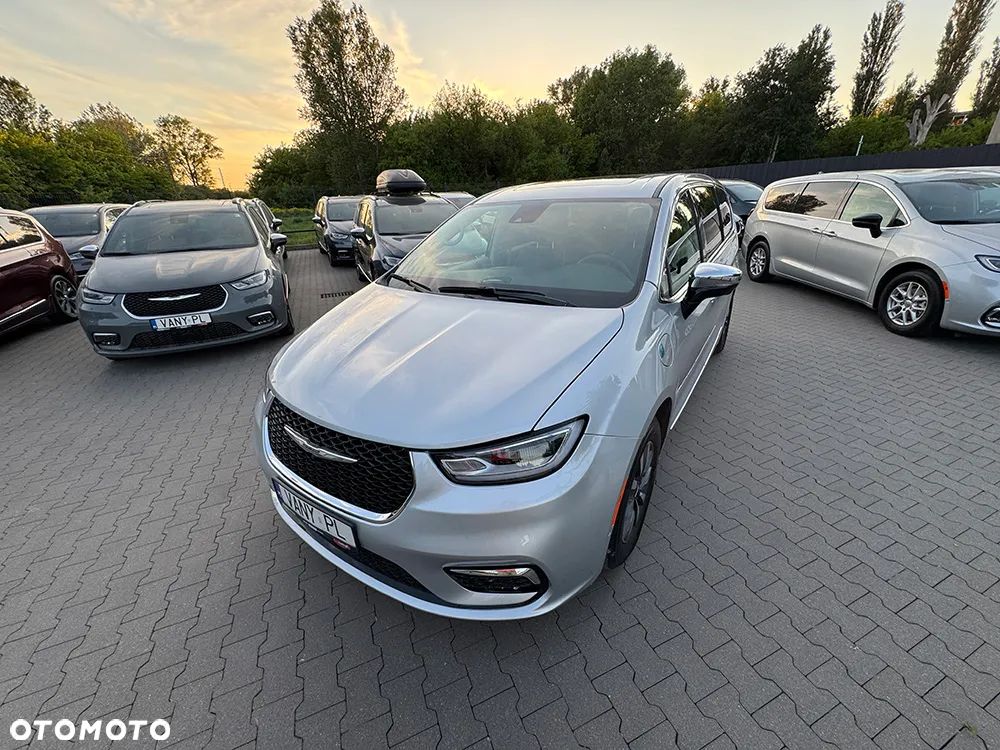 Chrysler Pacifica - 6