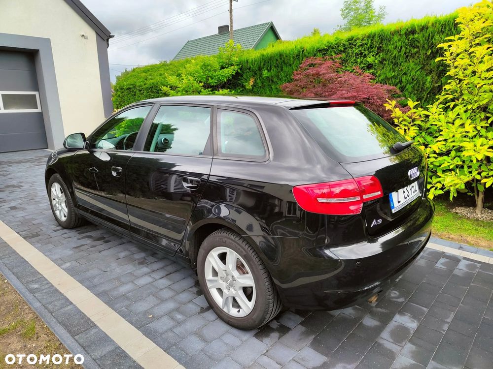 Audi A3 Sportback 1.6 Ambition - 4