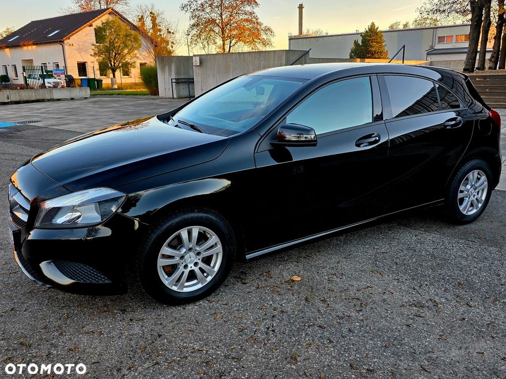 Mercedes-Benz Klasa A 180 (BlueEFFICIENCY) - 2