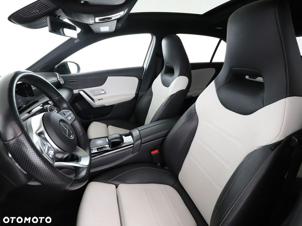 Mercedes-Benz Klasa A 250 7G-DCT - 14