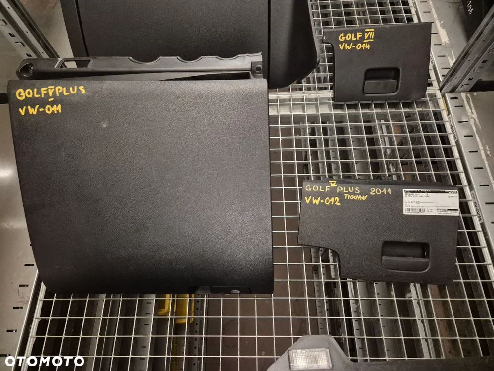 VOLKSWAGEN PORSCHE SCHOWEK PASAŻERA, ŚRODKOWY, KIEROWCY. - 7