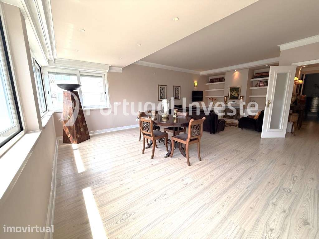 Excelente apartamento de 4 assoalhadas na Av. D. Nuno Álvares Perei... - Grande imagem: 3/26
