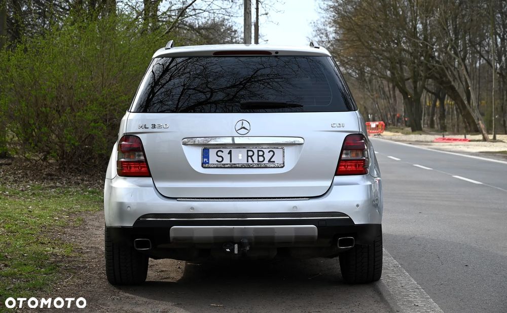 Mercedes-Benz ML - 4
