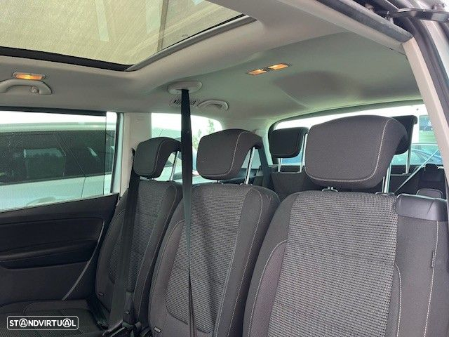 VW Sharan 2.0 TDi Blue Confortline - 14