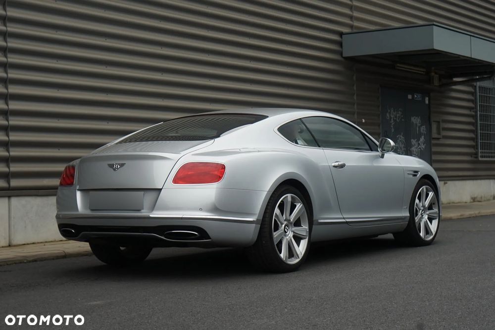 Bentley Continental GT W12 - 8