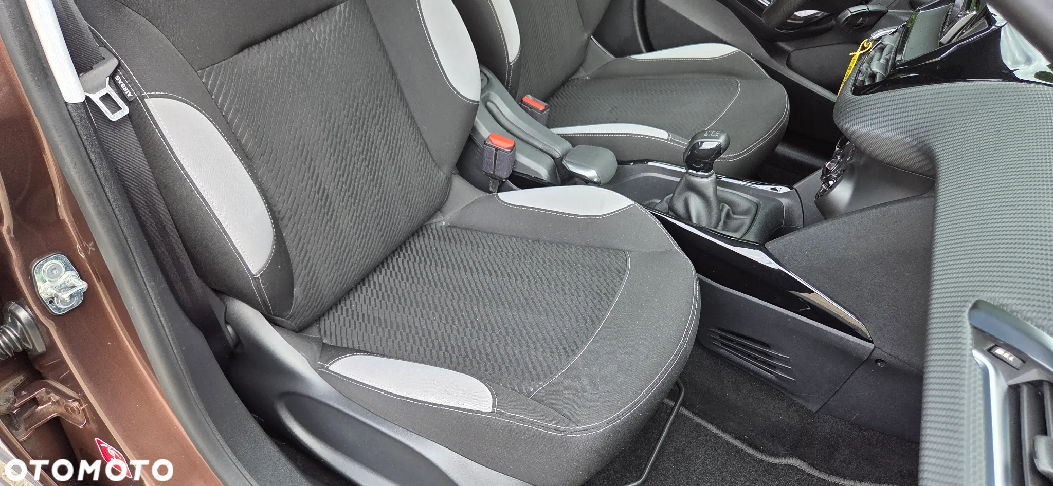 Peugeot 2008 1.2 Pure Tech Style EU6 - 30