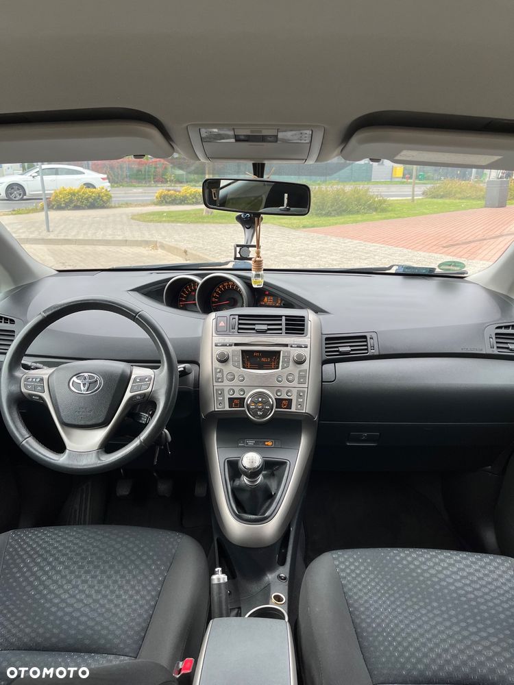 Toyota Verso - 18