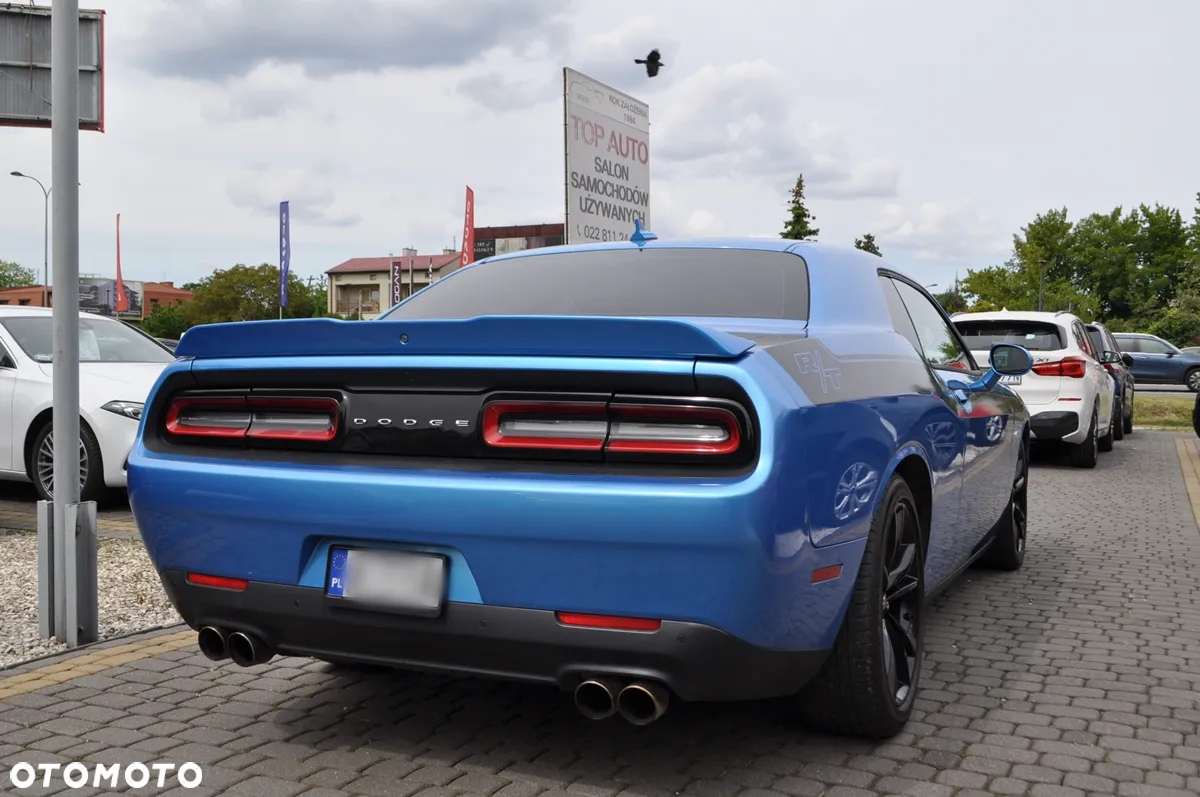 Dodge Challenger 5.7 R/T - 8