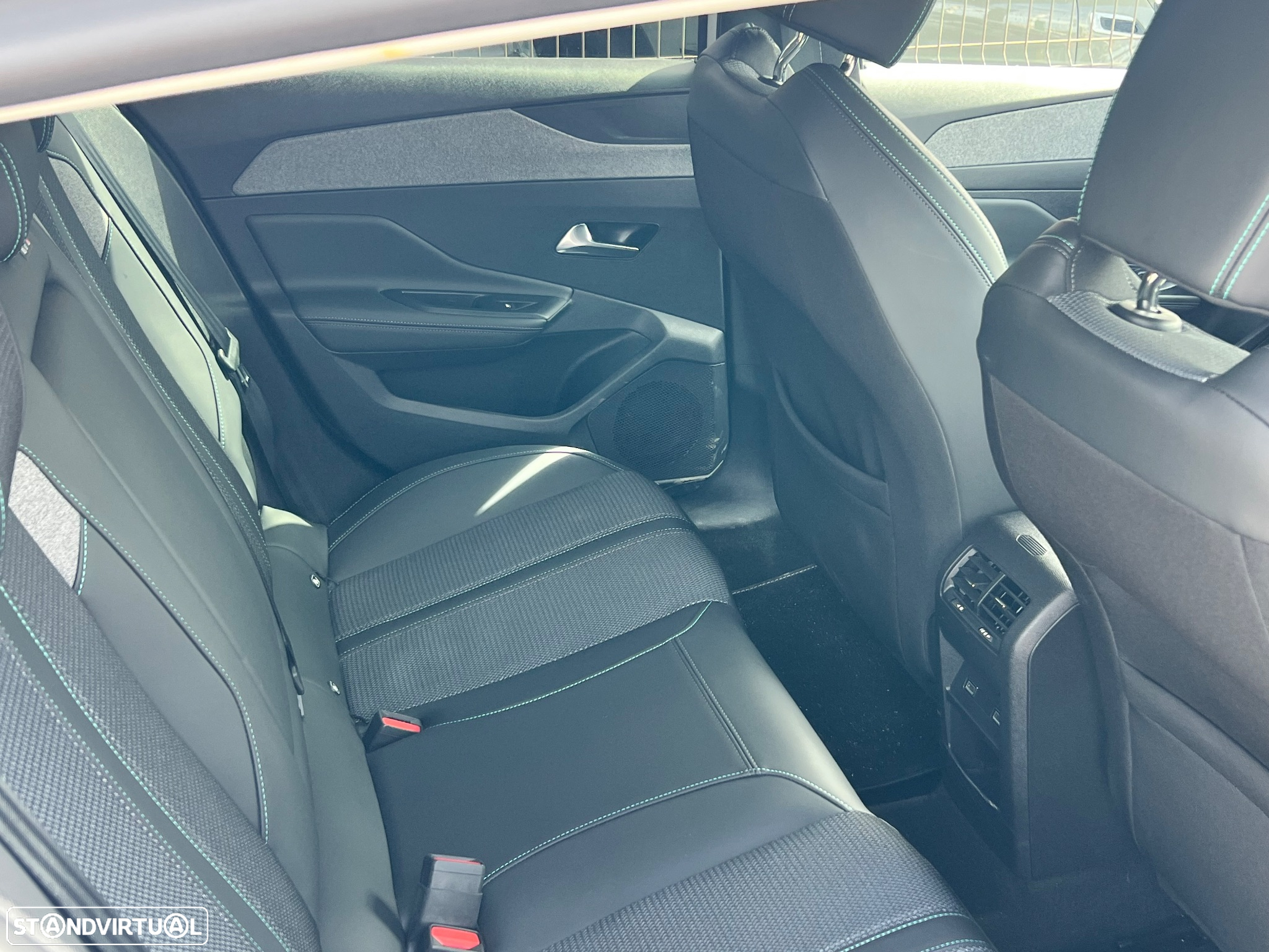Peugeot 308 1.6 Hybrid Allure Pack e-EAT8 - 10