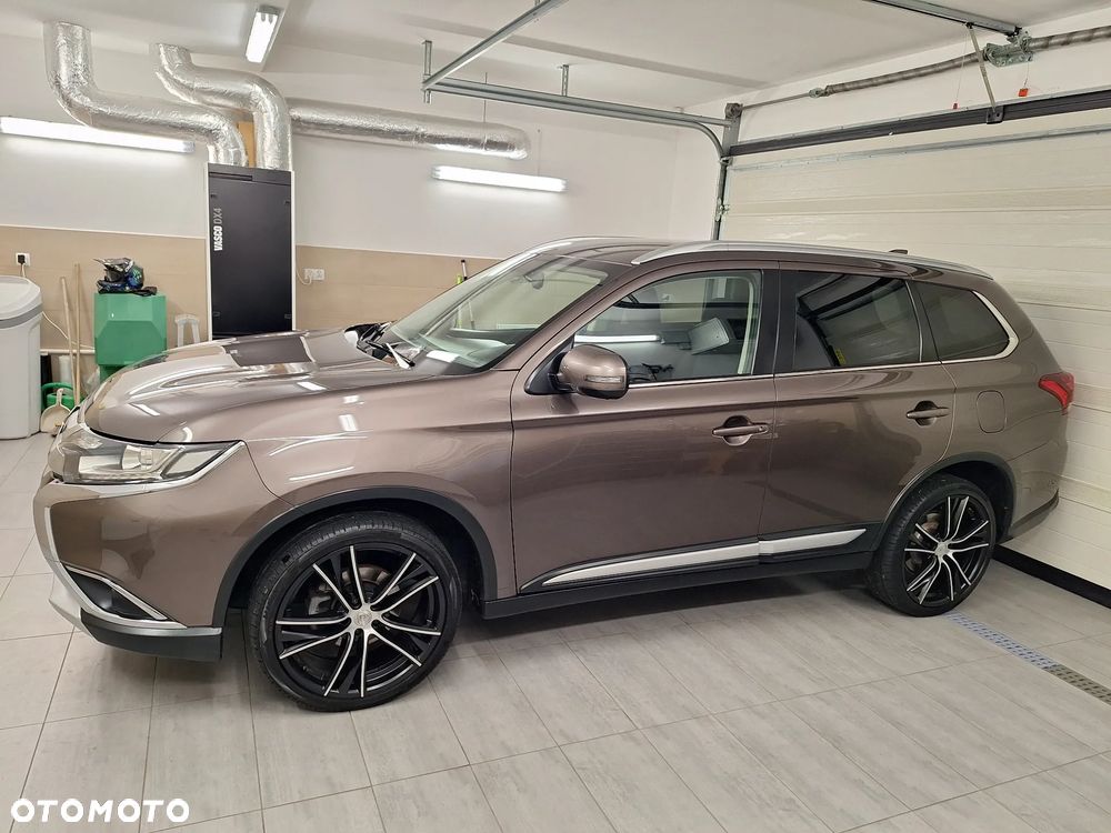 Mitsubishi Outlander 2.0 2WD Diamant Edition - 6