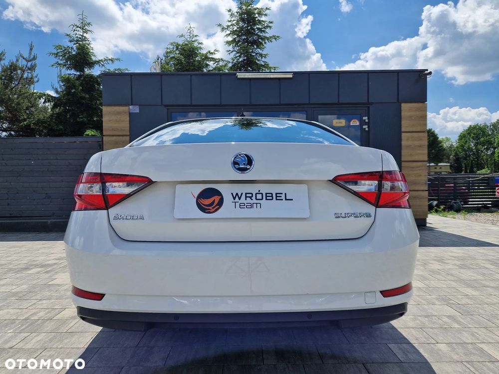Skoda Superb 2.0 TDI Style - 8