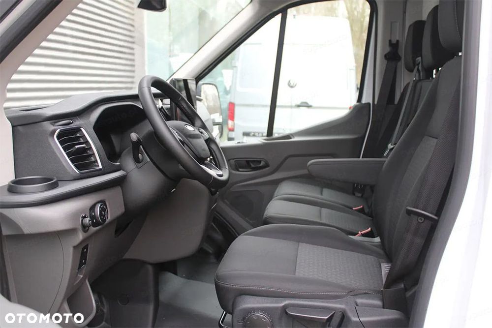 Ford Transit 350 L3H2 Trend RWD 2.0 130KM - 12