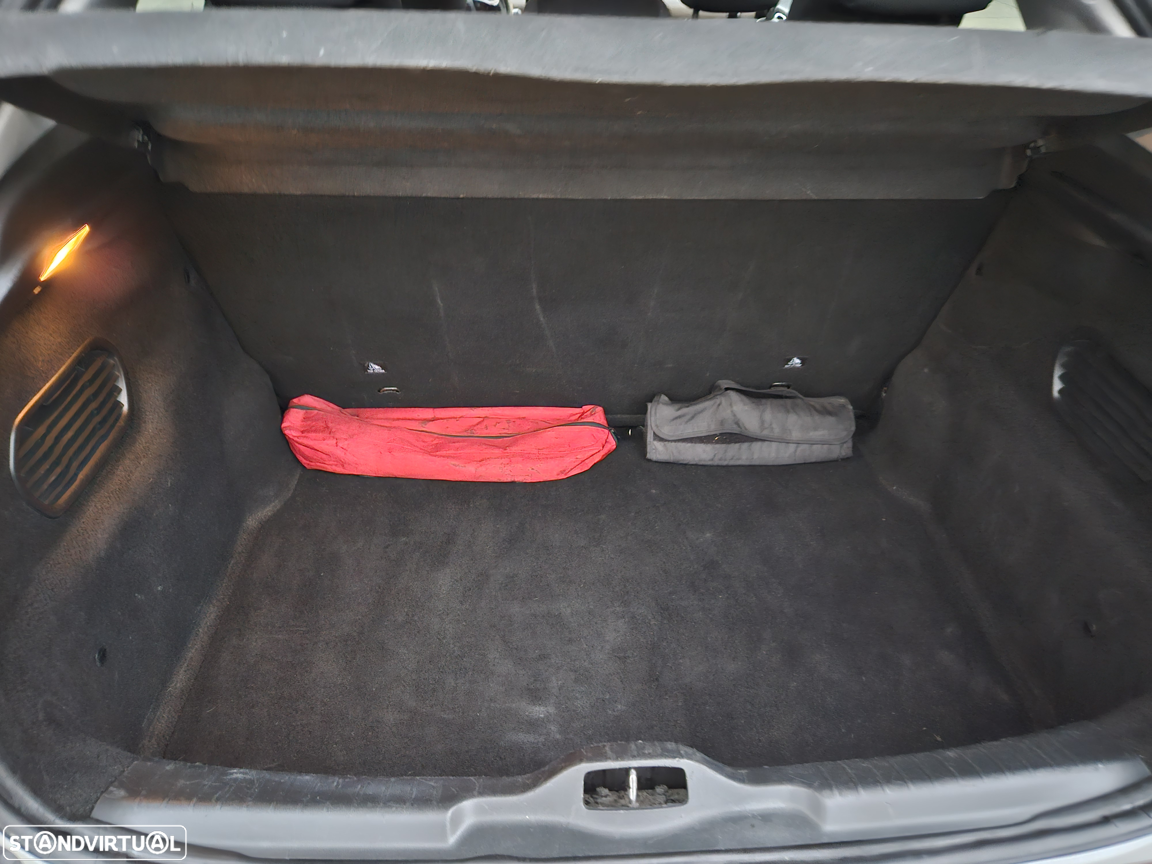Citroën C4 Cactus 1.6 BlueHDi Shine Ed.Moonlight - 31