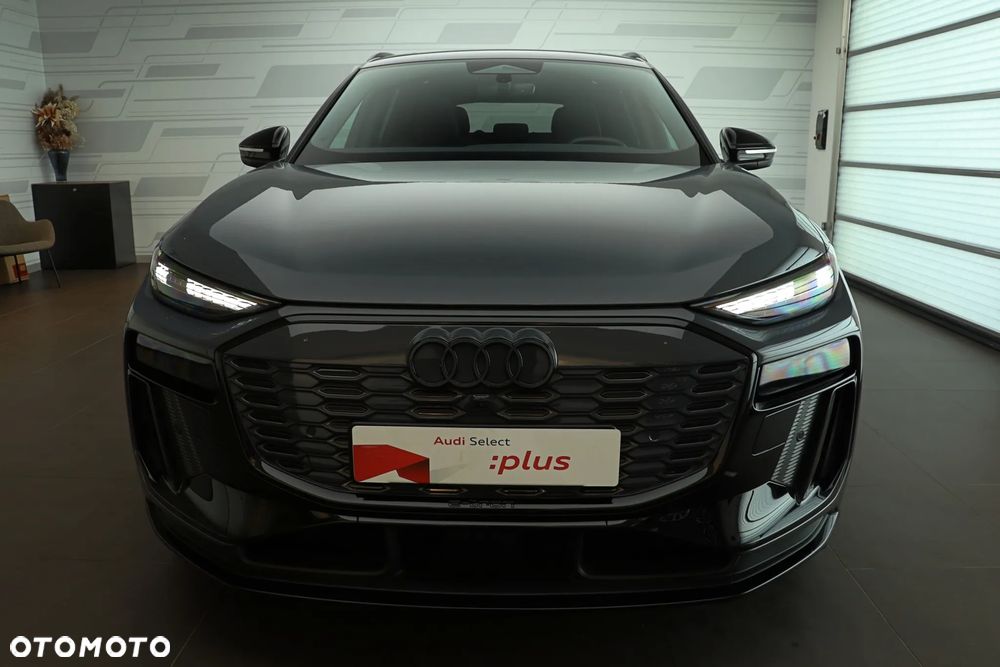 Audi Q6 e-tron - 12