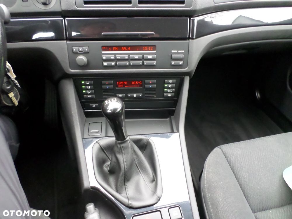 BMW Seria 5 - 38