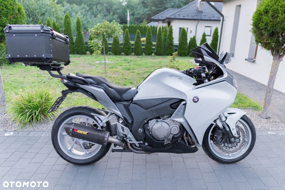 Honda VFR - 2