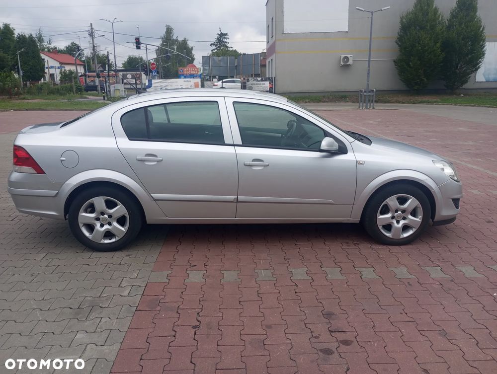 Opel Astra 1.3 CDTI Enjoy - 4