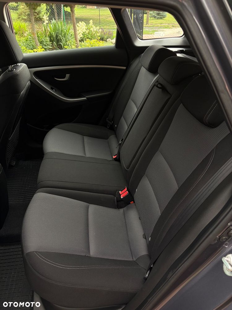 Hyundai i30 1.6 CRDi BlueDrive Comfort - 11