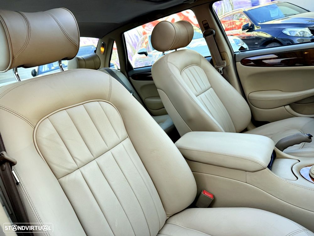 Jaguar XJ XJ8 3.2 Executive - 27