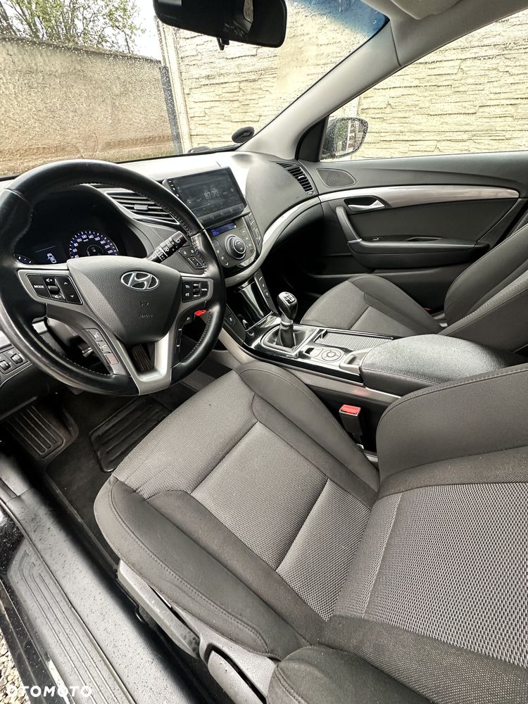 Hyundai i40 Kombi 1.7 CRDi Premium - 37