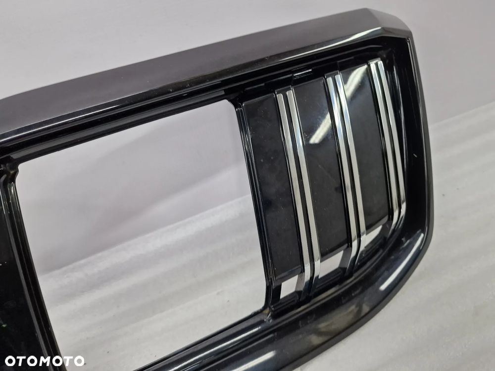 SKODA SUPERB 3V0 LIFT 19- ATRAPA / GRILL NA RADAR , NR 3V0853653J , NR AUKCJI GR84 - 10