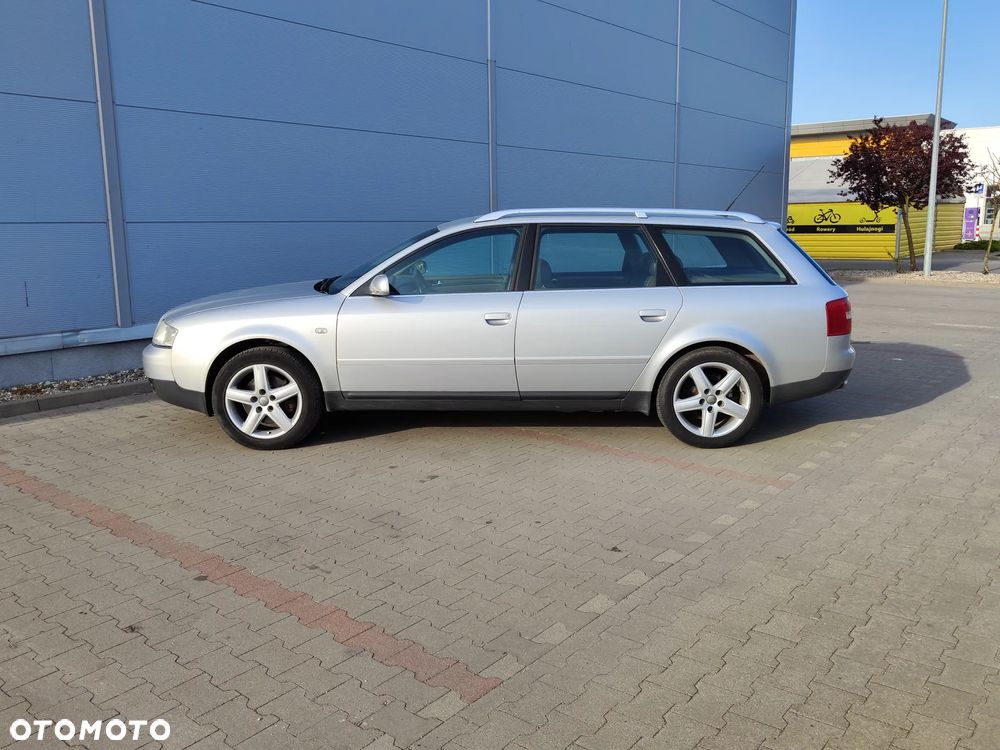 Audi A6 Avant 2.4 - 3