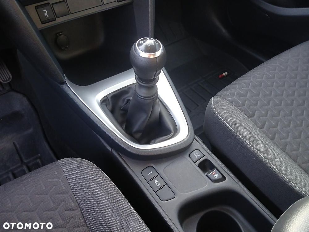 Toyota Yaris Cross 1.5 Comfort - 34