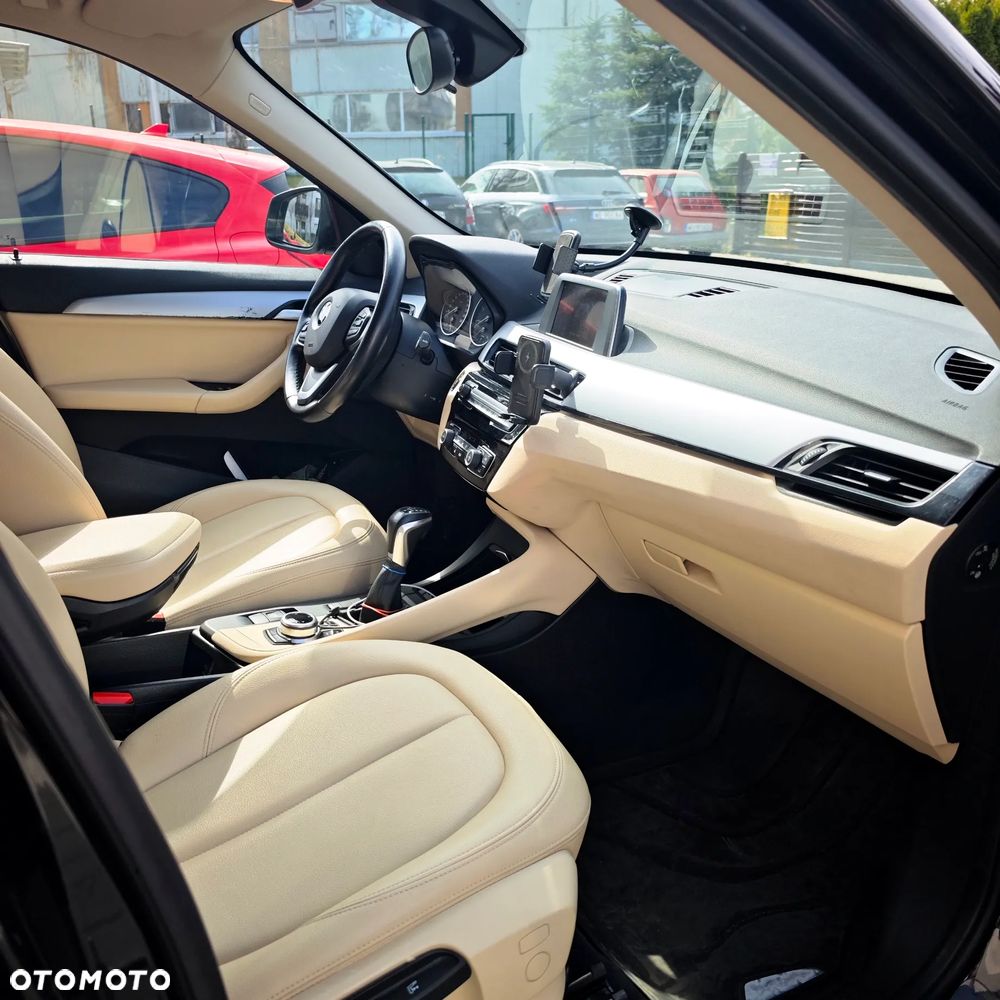 BMW X1 sDrive18d Sport Line - 1