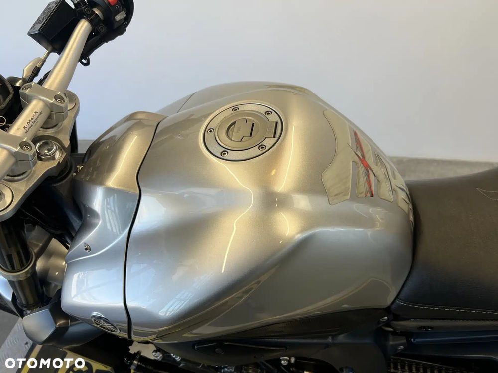 Yamaha FZ - 7