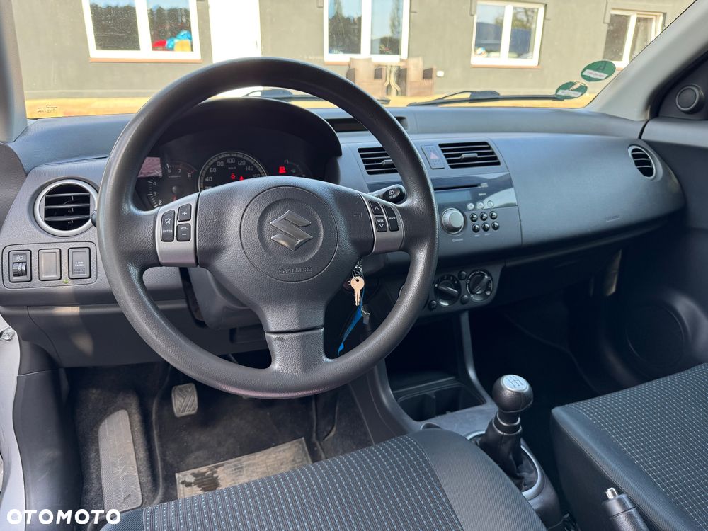 Suzuki Swift 1.3 Comfort dance - 14