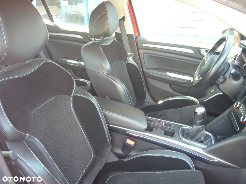 Renault Megane 1.2 Energy TCe Limited - 19