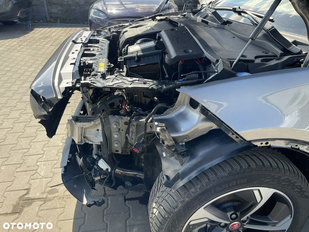 Jaguar E-Pace D165 AWD SE - 6