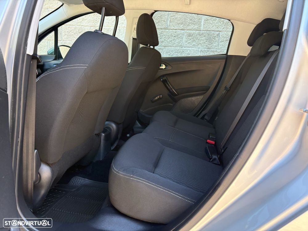 Peugeot 208 1.2 PureTech Style - 14